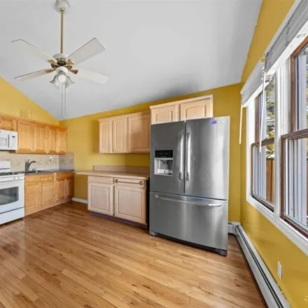 Rent this 3 bed house on 49 Glenn Lane in Greenville, Jersey City