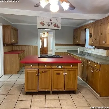 Image 7 - 1941 West Mistletoe Avenue, San Antonio, TX 78201, USA - House for sale