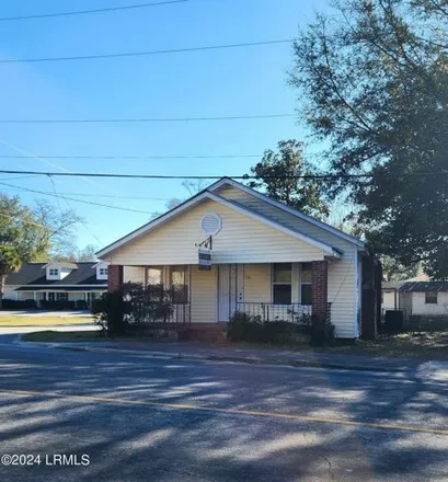 Buy this 2 bed house on 393 North Perry Street in Ridgeland, SC 29936