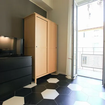 Image 5 - Via Innocenzo Isimbardi, 20136 Milan MI, Italy - Apartment for rent