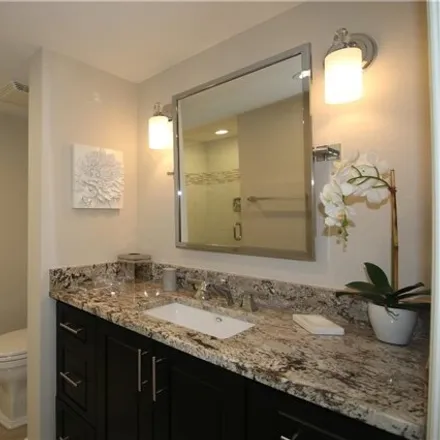 Image 6 - Sea Chase Condominium, Naples, Gulfshore Drive, Pelican Bay, FL 34108, USA - Condo for rent