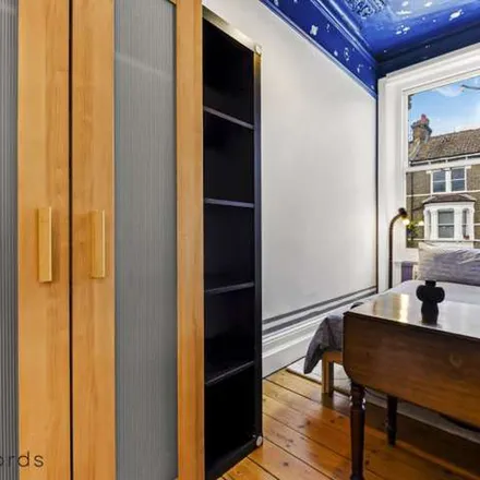 Image 5 - Carlton Vale Infant School, Malvern Place, London, NW6 5PX, United Kingdom - Apartment for rent