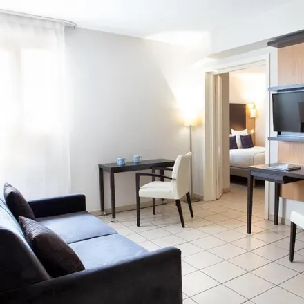 Rent this 2 bed apartment on 93 Avenue de Lombez in 31300 Toulouse, France