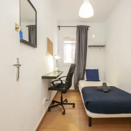 Rent this 3 bed room on Mercat de Santa Eulàlia in Carrer de Pareto, 28