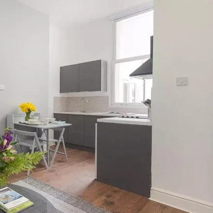 Rent this 1 bed apartment on 119 Warwick Road in London, SW5 9UB