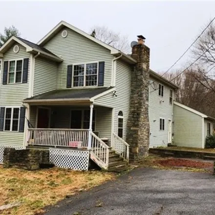 Buy this 4 bed house on 7 Muscoot Road South in Mahopac, NY 10541