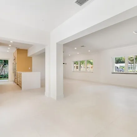 Rent this 3 bed apartment on 920 Paradiso Avenue in Coral Gables, FL 33146