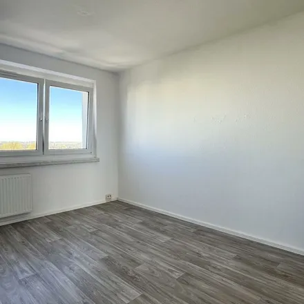 Rent this 3 bed apartment on Straße Usti nad Labem 5 in 09119 Chemnitz, Germany