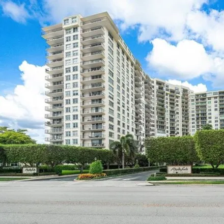 Rent this 2 bed condo on 1900 Coconut Lane in West Palm Beach, FL 33401