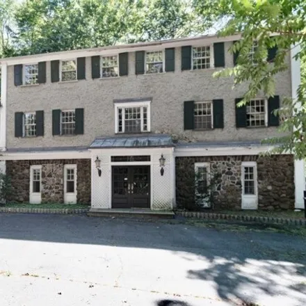Image 1 - 322 Runnymede Road, Essex Fells, Essex County, NJ 07021, USA - House for sale