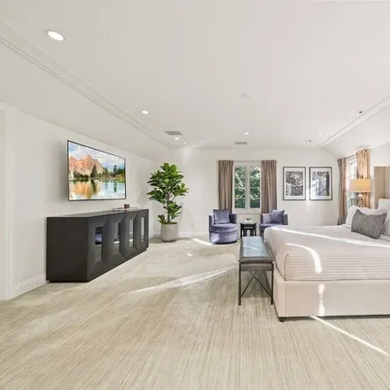 Rent this 7 bed house on Beverly Hills
