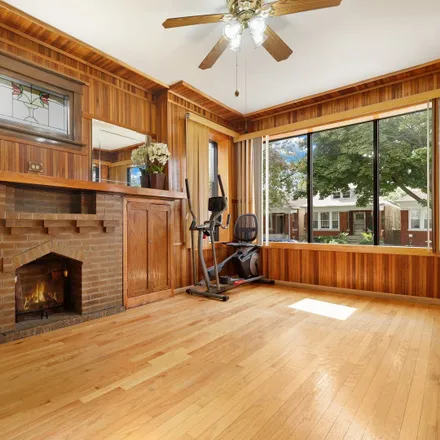 Image 3 - 6423 South Troy Street, Chicago, IL 60629, USA - House for sale