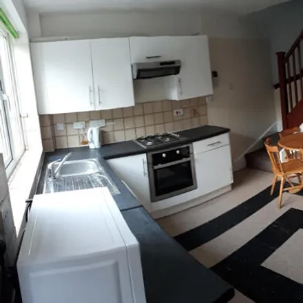 Rent this 3 bed room on 82 Montpelier Road in Nottingham, NG7 2JX