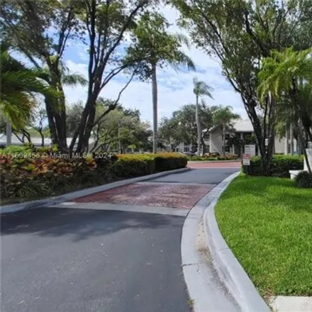 Image 2 - S-36, Northwest 39th Street, Lauderdale Lakes, FL 33309, USA - Condo for sale
