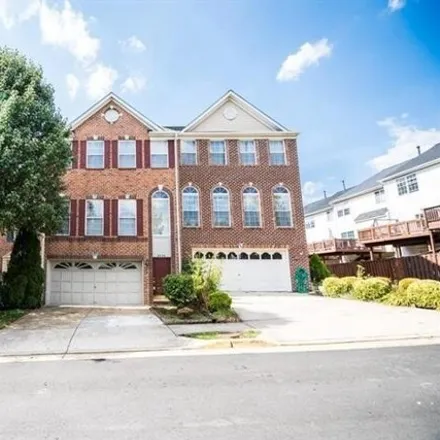 Rent this 3 bed townhouse on 8327 Regal Oak Court in West Springfield, Fairfax County