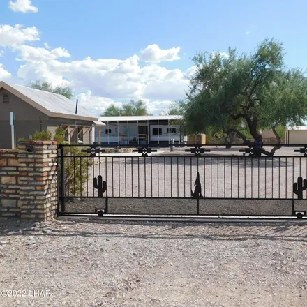 Buy this 3 bed loft on 255 West Camel Lane in Quartzsite, AZ 85346