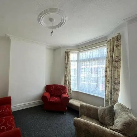 Image 2 - Charles Street, Redcar, TS10 3HW, United Kingdom - Townhouse for sale