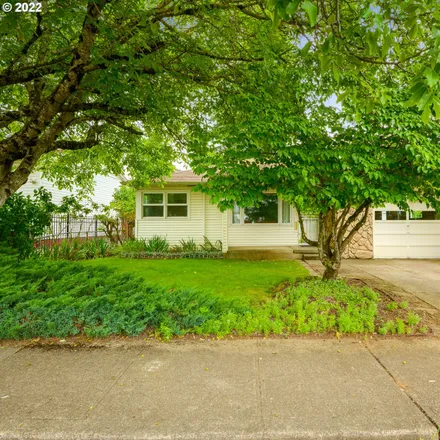 Buy this 2 bed house on 6536 Southeast 91st Avenue in Portland, OR 97266