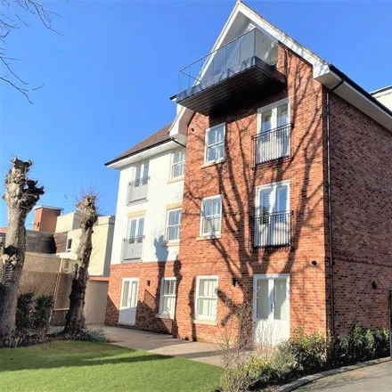 Rent this 2 bed apartment on Alexander Lane in Brentwood, CM13 1AG