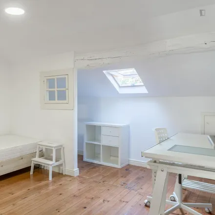 Rent this 1studio room on SEDE in Rua do Conde de Ferreira 46, Porto