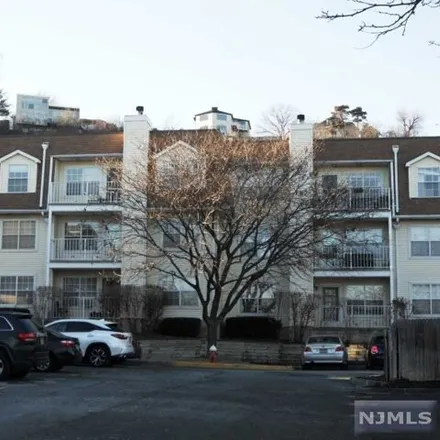 Rent this 2 bed condo on Crown Court in Edgewater, Bergen County