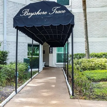 Rent this 1 bed condo on Bayshore Trace Apartmetns in 3325 Bayshore Boulevard, Tampa
