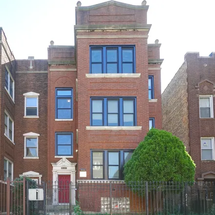 Buy this 6 bed duplex on 5023 West Adams Street in Chicago, IL 60644