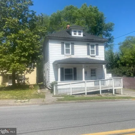 Buy this 3 bed house on 318 Randolph Street in Martinsburg, WV 25401