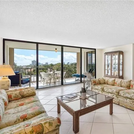 Image 4 - North Fort Lauderdale Beach Boulevard, Fort Lauderdale, FL 33305, USA - Condo for sale