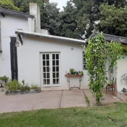 Buy this 3 bed house on Juana de Ibarbouru - 170 in Villa Serrana, Ciudad de Batán