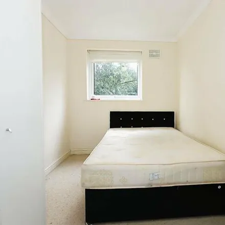 Image 9 - Malcolm Court, Lower Vauxhall, Wolverhampton, WV1 4SS, United Kingdom - Apartment for sale