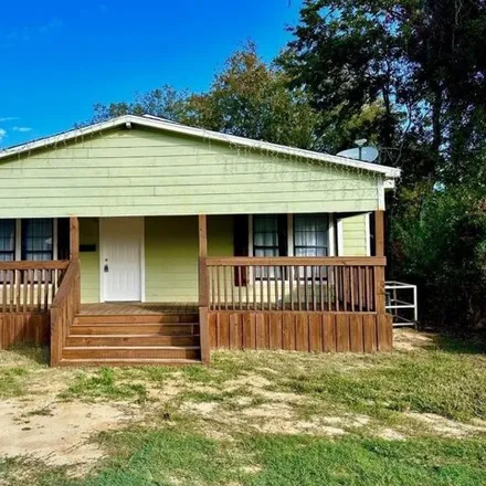 Buy this 3 bed house on 1338 Ashley Avenue in Beaumont, TX 77701