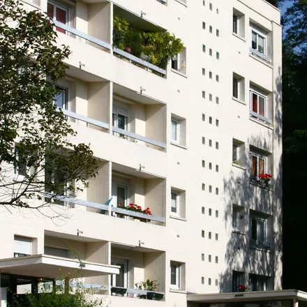 Rent this 3 bed apartment on 5 Rue de la Ceinture in 78000 Versailles, France
