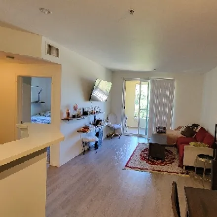 Image 3 - 10325 Owensmouth Avenue, Los Angeles, CA 91311, USA - Room for rent