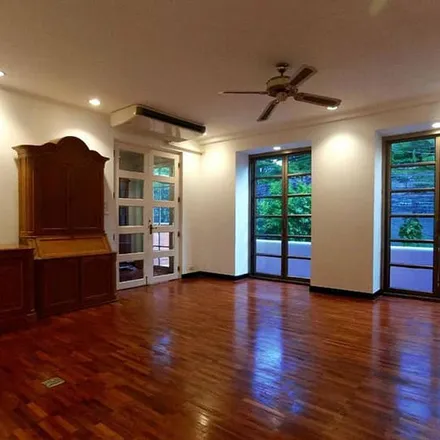 Image 5 - Bangkok City Hall, Dinso Road, Phra Nakhon District, 10200, Thailand - Townhouse for rent