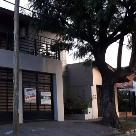 Buy this studio house on Instituto Privado de Estudios Superiores Almafuerte in Riobamba 1365, Lago del Bosque