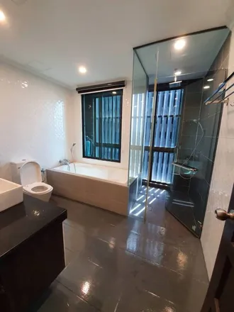 Rent this 5 bed apartment on A in Jalan Pipit 4, Bukit Tandang
