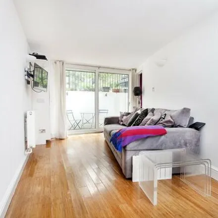 Image 3 - 358 Caledonian Road, London, N1 1DT, United Kingdom - Apartment for sale