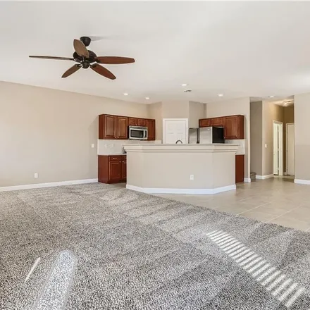 Image 6 - 10650 South Petricola Street, Paradise, NV 89183, USA - Townhouse for sale