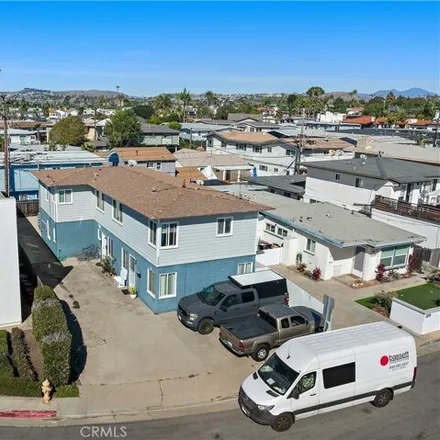 Image 2 - 330 Avenida Cabrillo, San Clemente, CA 92672, USA - House for sale