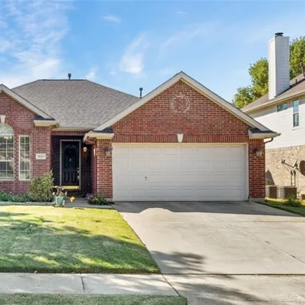 Rent this 4 bed house on Shadow Ridge Middle School in 2050 Lake Forest Boulevard, Flower Mound