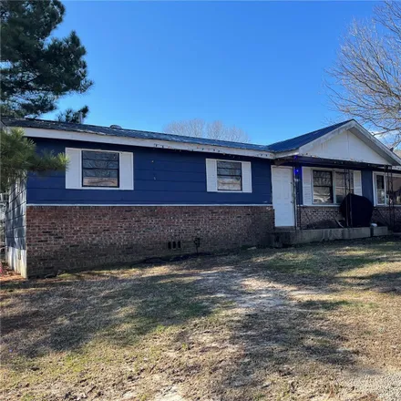 Buy this 3 bed house on 1918 Glendale Road in Poplar Bluff, MO 63901