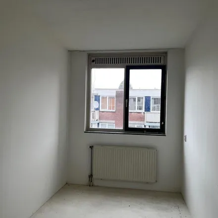 Rent this 3 bed apartment on Noordsingel 165A in 3035 EP Rotterdam, Netherlands
