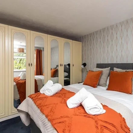 Rent this 3 bed house on Crawley in RH11 0AL, United Kingdom