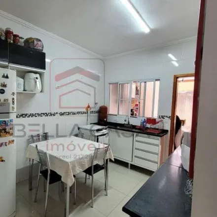 Buy this 2 bed house on Rua das Alfazemas in Vila Alpina, São Paulo - SP