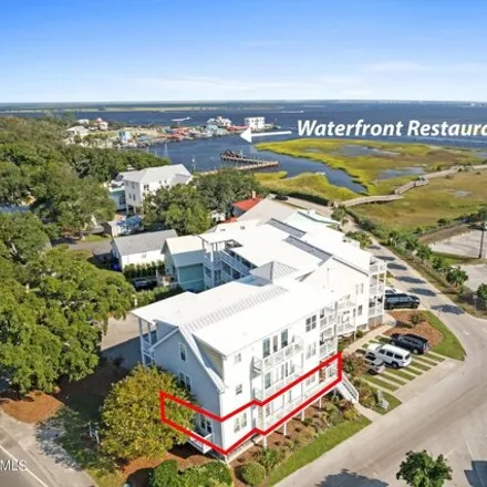 Buy this 2 bed condo on 585 Brunswick Street in Southport, NC 28461