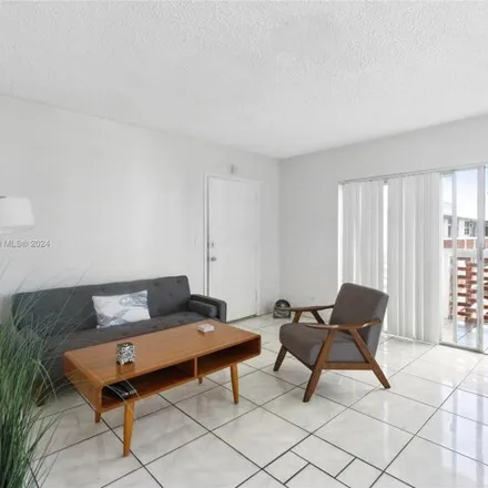 Buy this studio condo on Eastern Shores Whitehouse Association in 3666 Northeast 166th Street, Eastern Shores