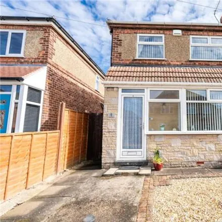 Buy this 3 bed duplex on 38 Westhill Road in Grimsby, DN34 4SF
