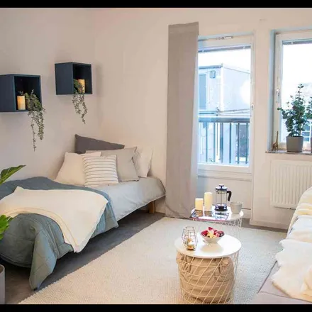 Rent this 1 bed apartment on Lambohovskyrkan in Tröskaregatan 41, 583 33 Linköping