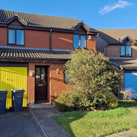 Rent this 3 bed house on 16 Augustine Grove in Sutton Coldfield, B74 4XX